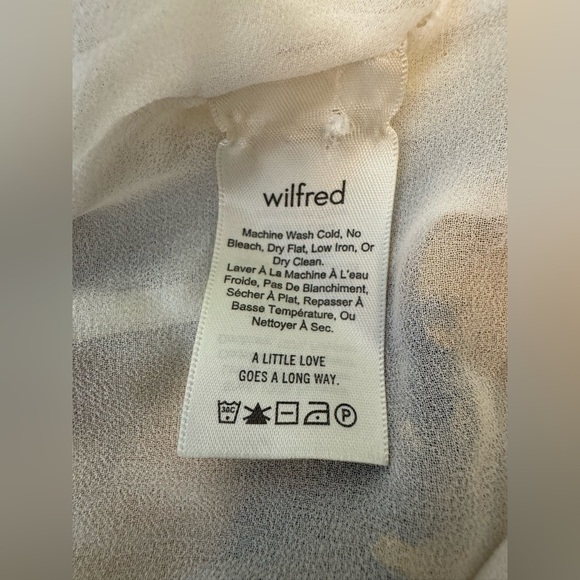 Aritzia Floral cropped sheer blouse - Picture 9 of 10